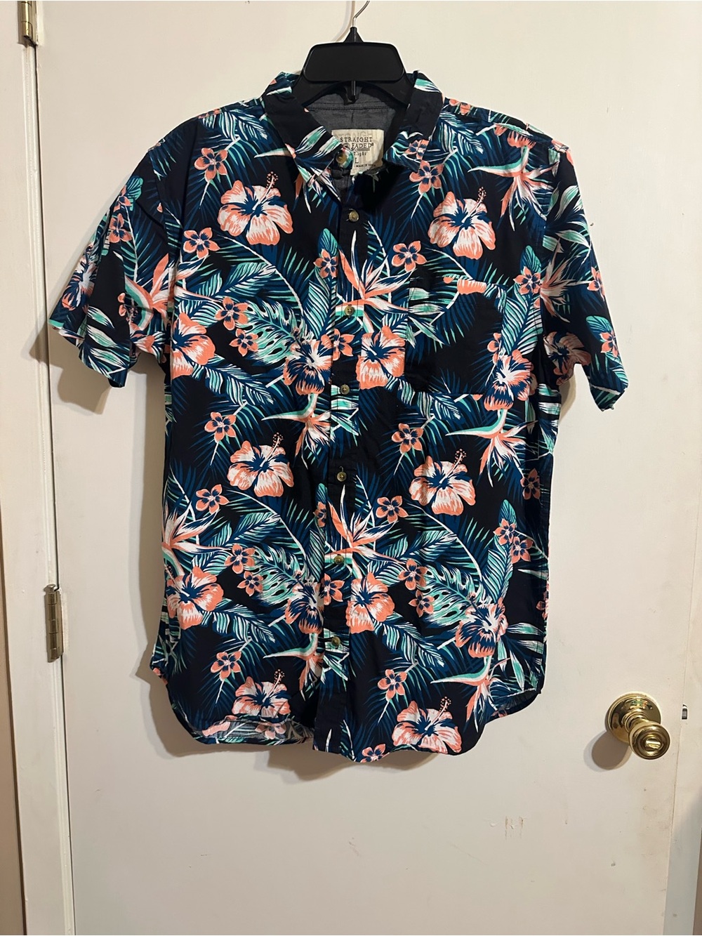 Tidal Breeze Navy Floral Short-Sleeve Button-Down Shirt